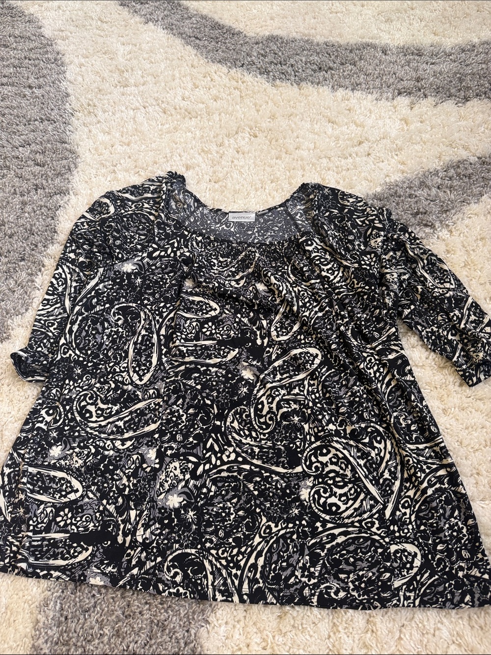 Avenue Black and White Paisley Tunic